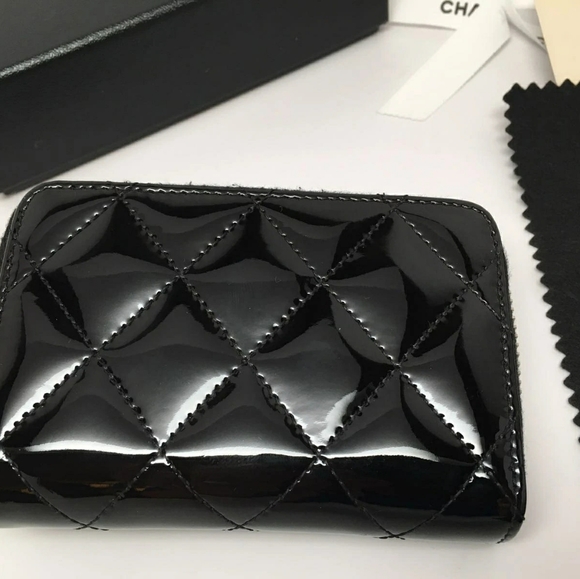Wanted Classic Chanel Zippy Coin Purse - Picture 2 of 6